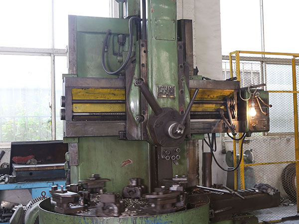 Vertical Lathe